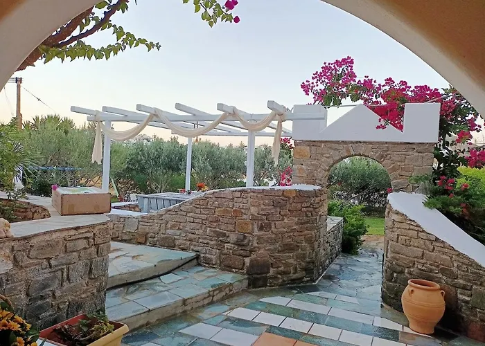 Callisto 1st And Ground Floor شقة Márpissa